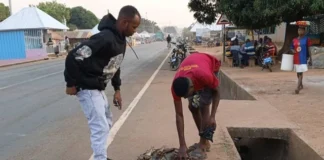 Kpandai: The 21-Year-Old SHS Graduate Selling Fish to Keep His Family Afloat